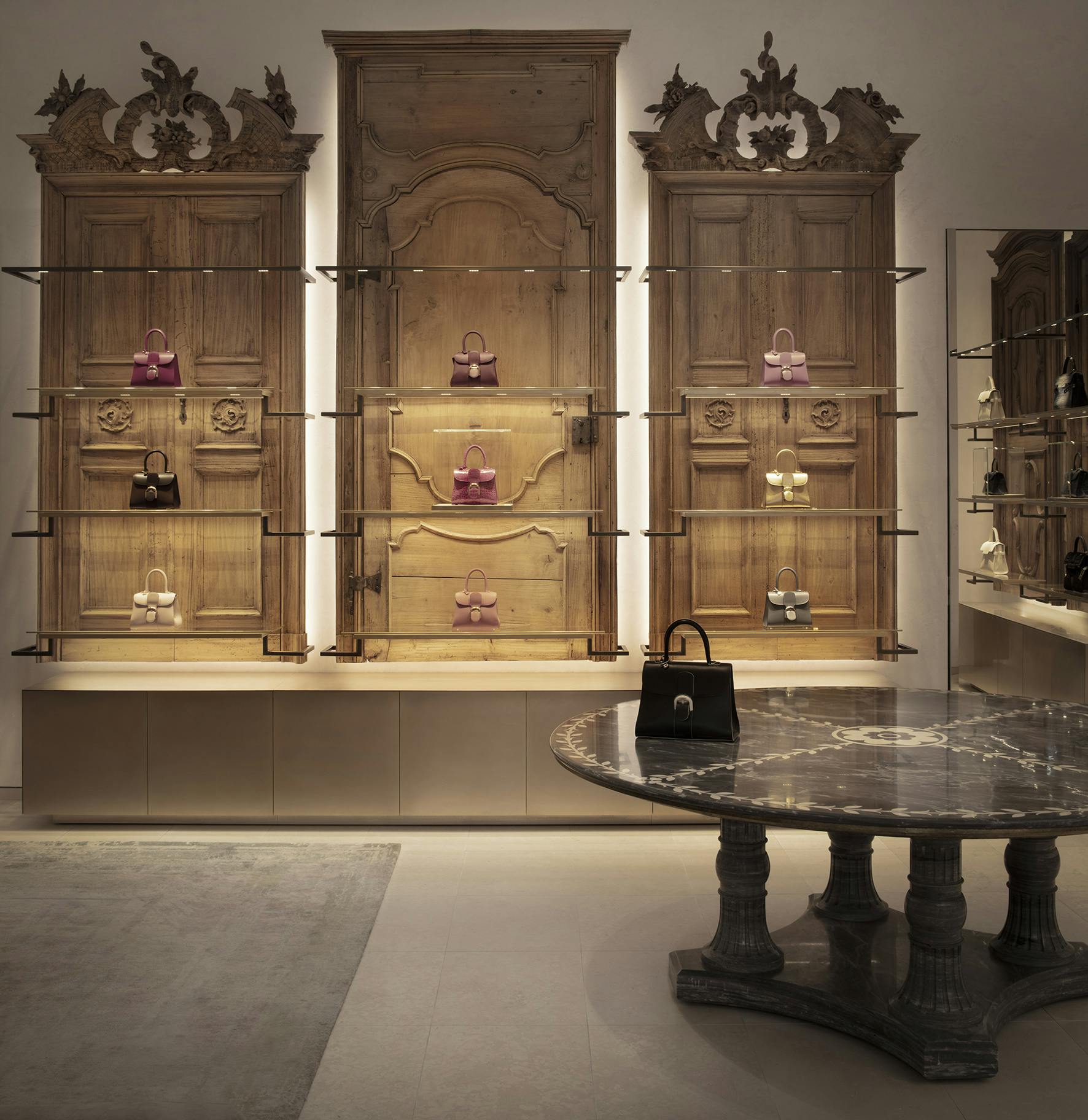 Boutiques | Delvaux