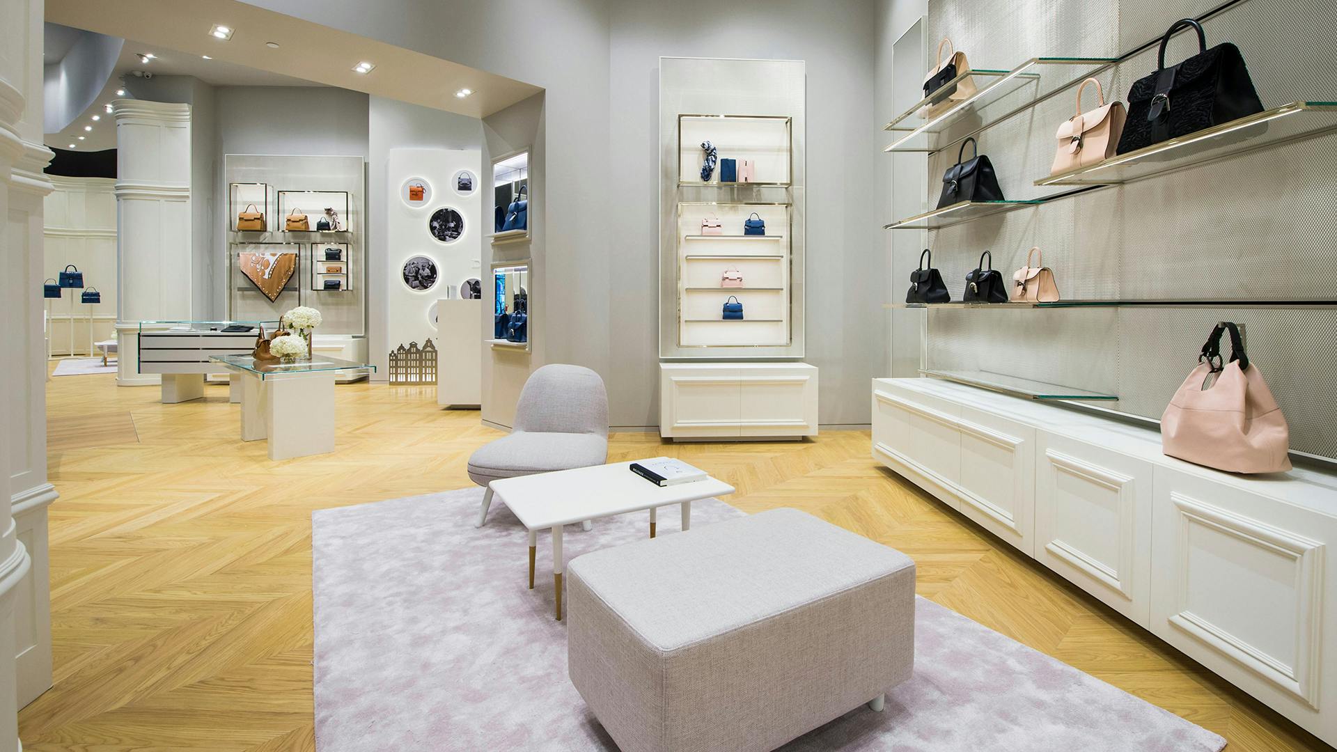 Boutiques | Delvaux