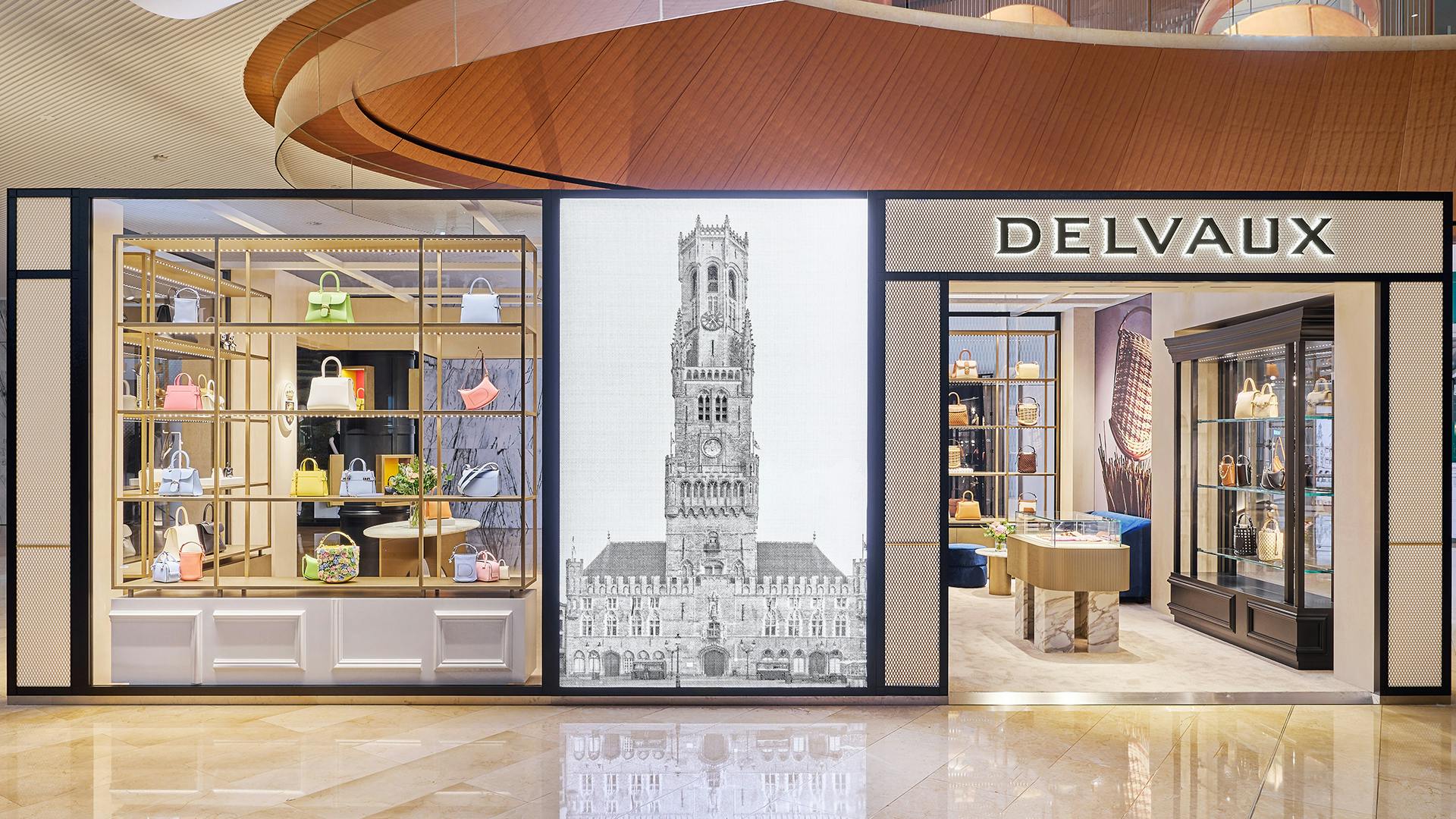 写真額装付き ルイ デュコ デュ オーロン作品 Delvaux Guangzhou Taikoo Hui | Delvaux