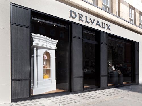 Delvaux Boutique Galerie De La Reine Brussels: Tempête Crush In