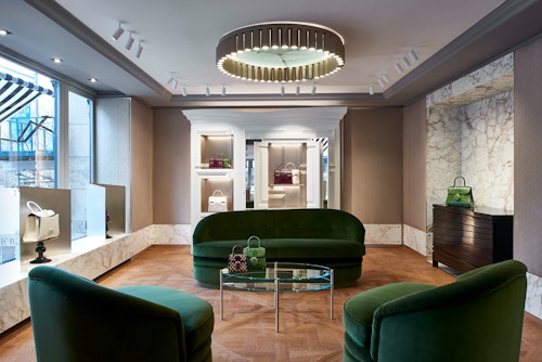 Discover the interior of our boutique on 5th Avenue in New York City