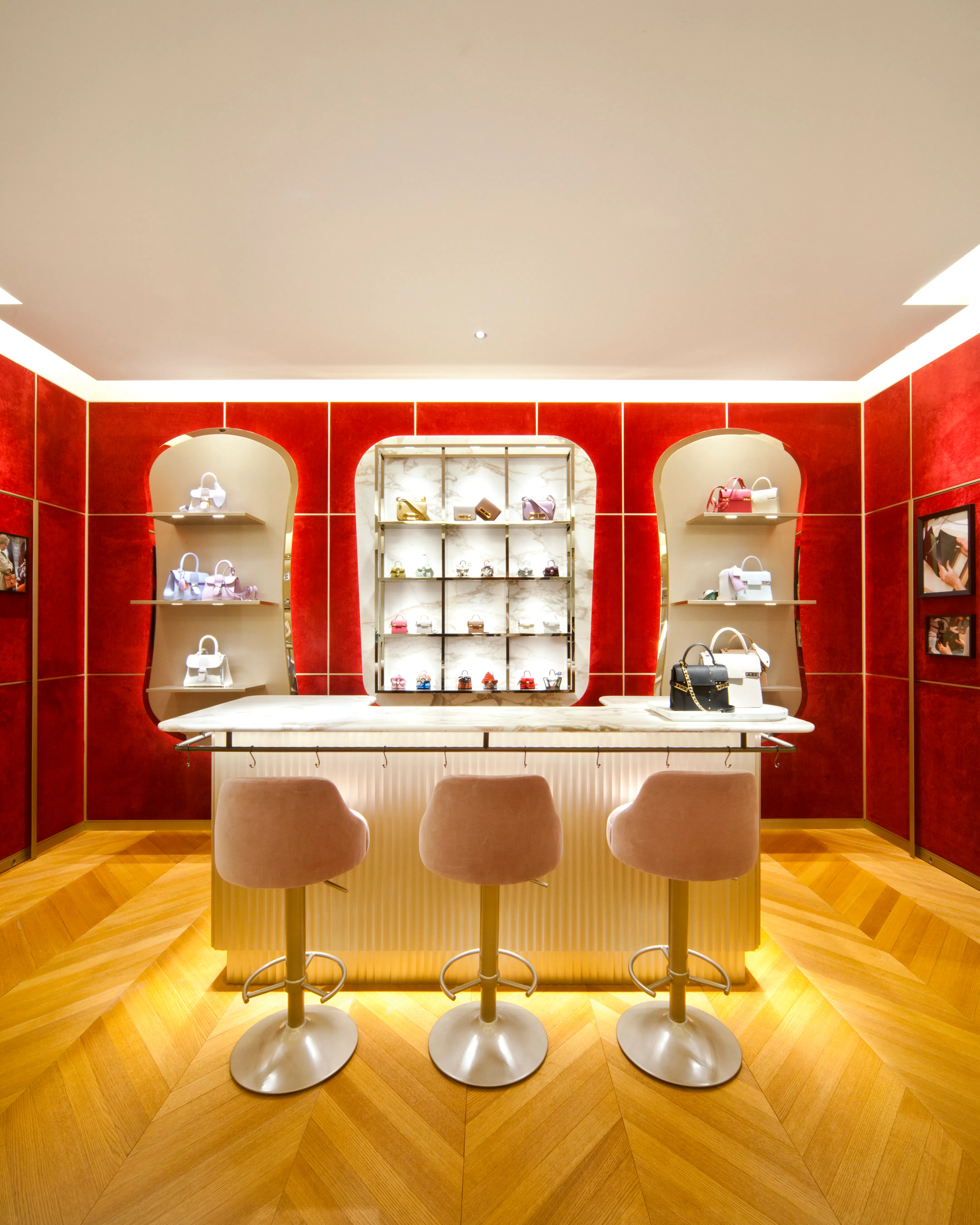 Chronicles Overview | Delvaux