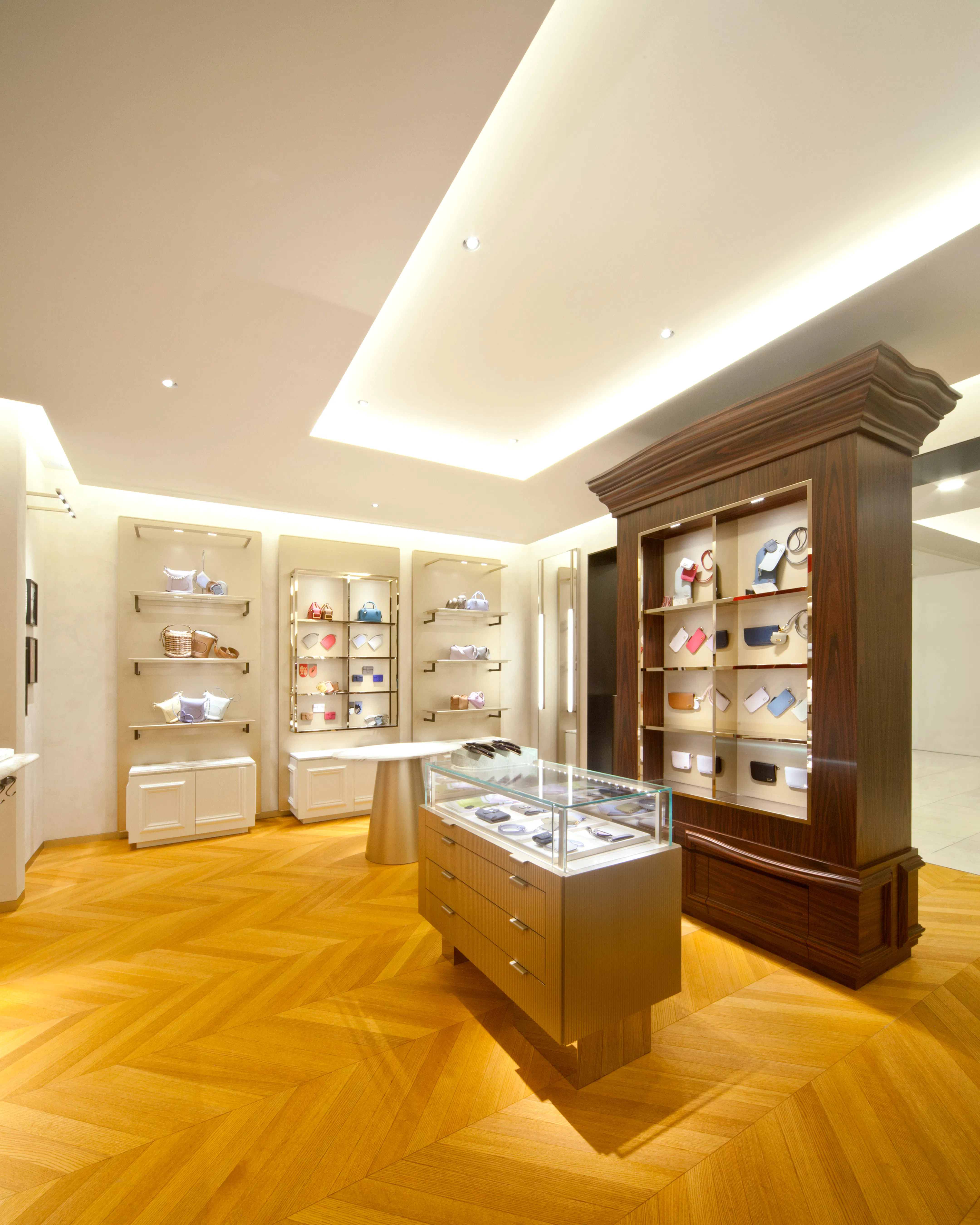Hankyu Umeda Boutique Renewal Opening | Delvaux