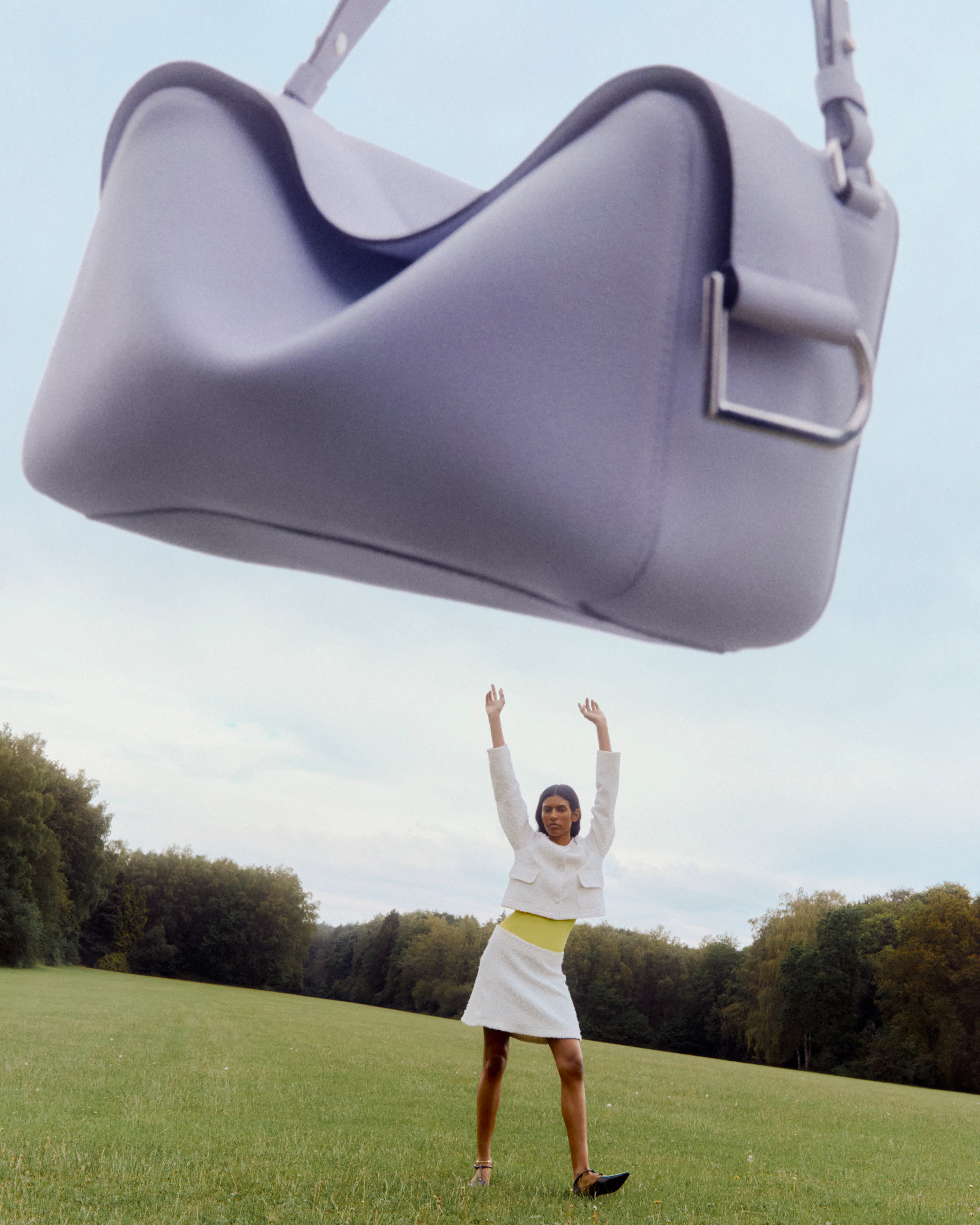 DELVAUX 2026 EXTRA SUMMER CONTENT SRGB 4 X5 COOL MOVE 02