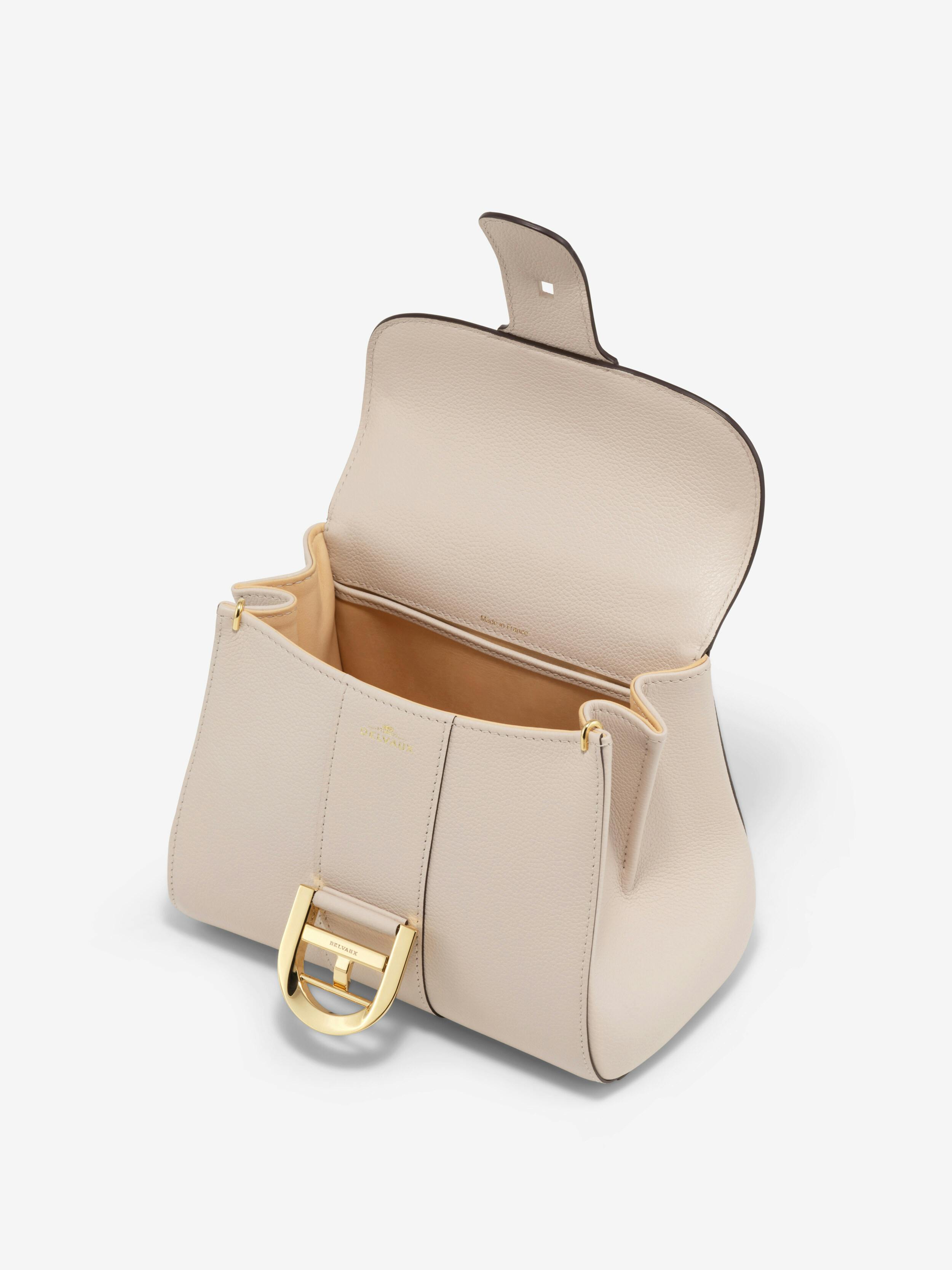 直営店▲DELVAUX▲タンペート・トゥ・ゴー アルパインカーフ 直営店△DELVAUX△タンペート・トゥ・ゴー アルパインカーフ