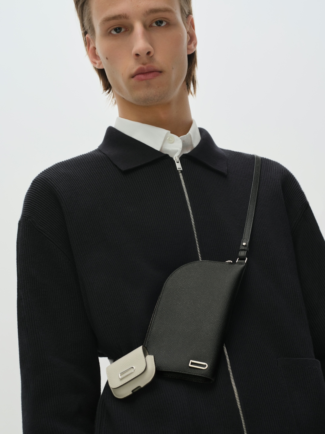 Elevated_Vagabond-Phone-Pouch-