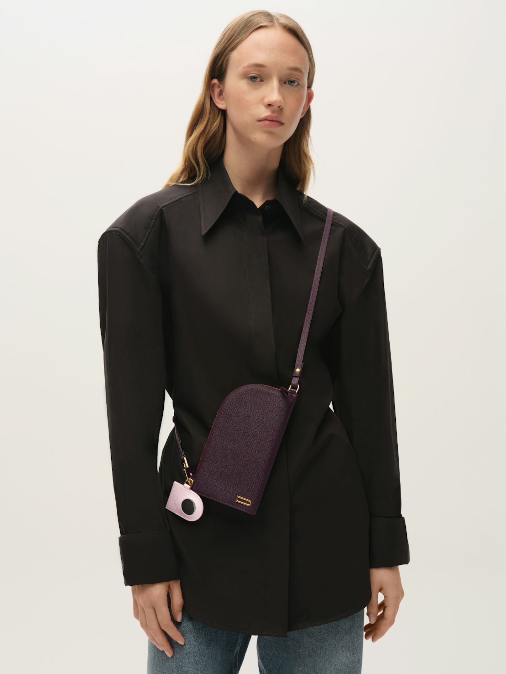 Elevated_Vagabond-Phone-Pouch-