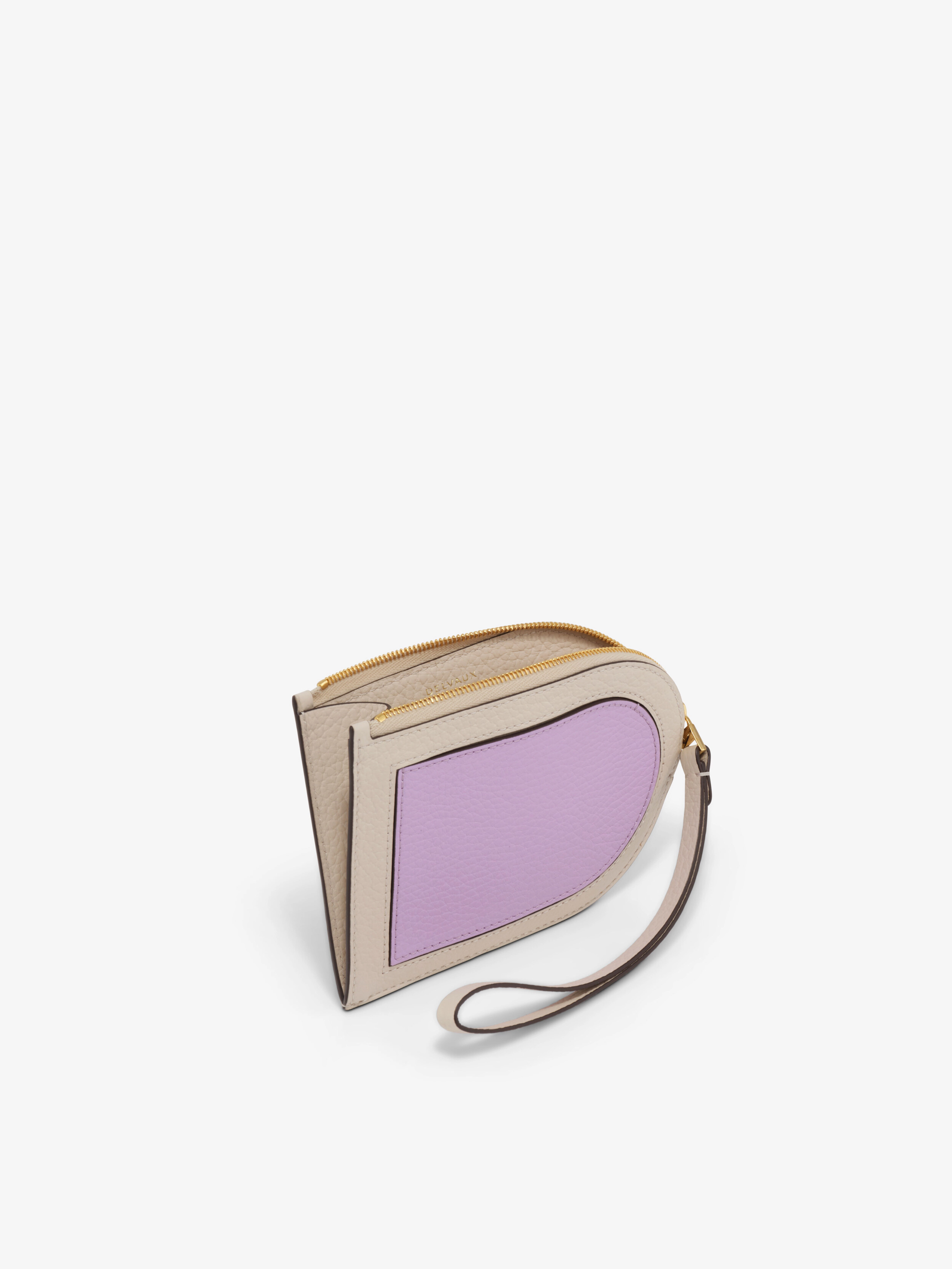 Pin-D-Multifonctions-Taurillon  