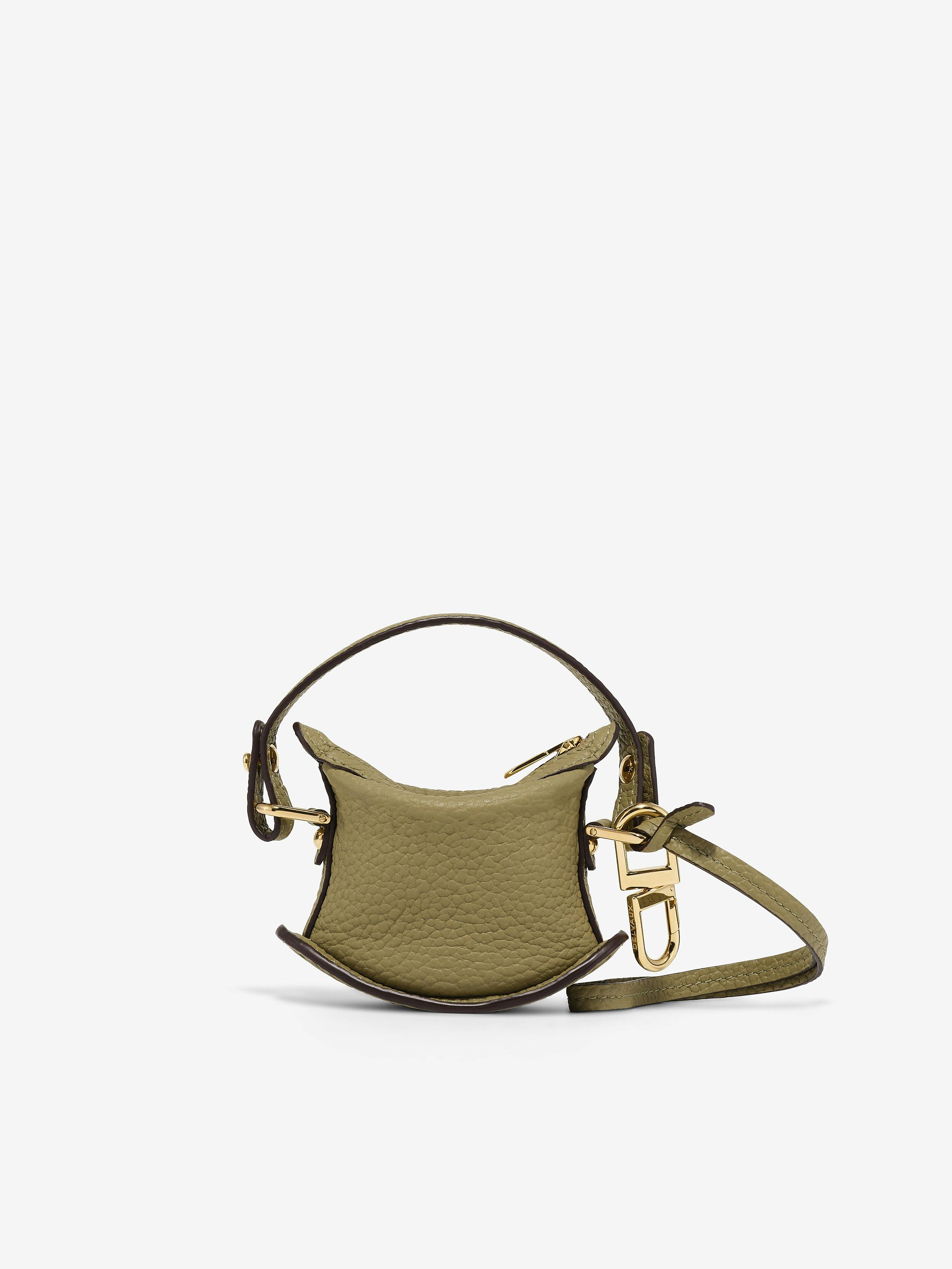 Pin-Swing-Charms-Taurillon-