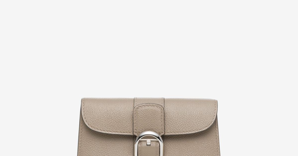 Delvaux wallet on online chain