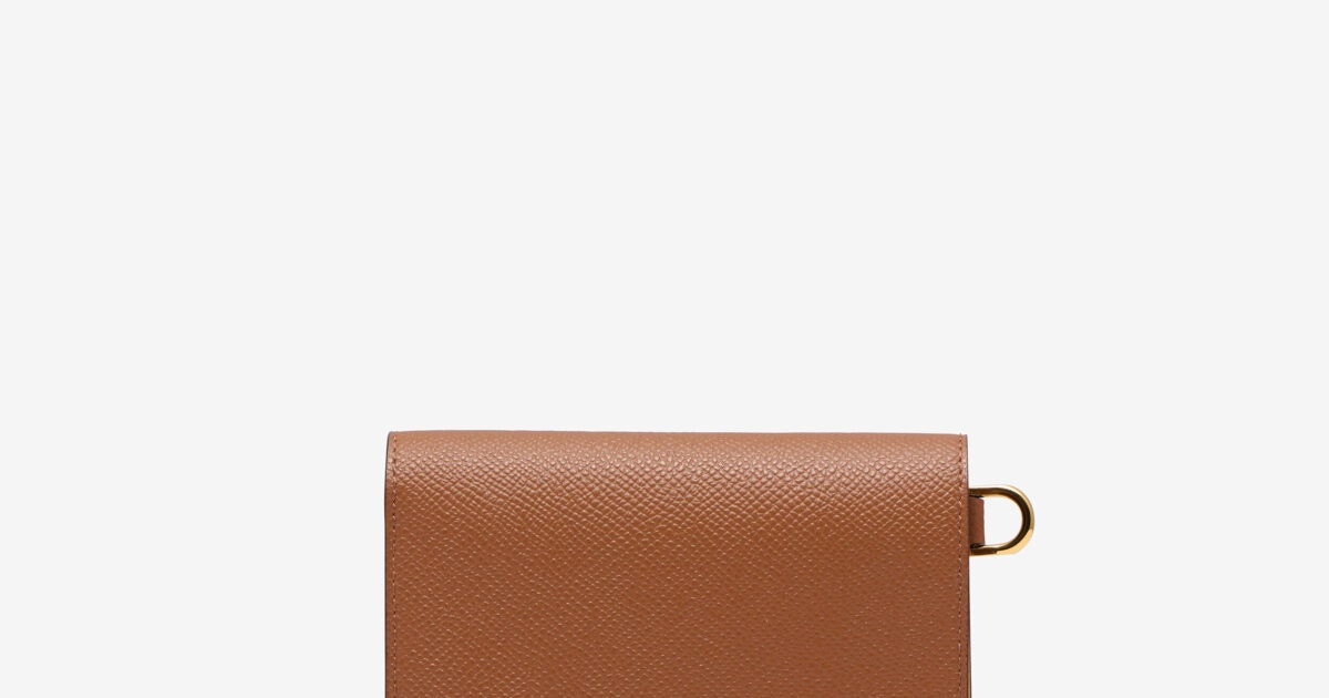 Folded Compact Wallet in Grained Calfskin